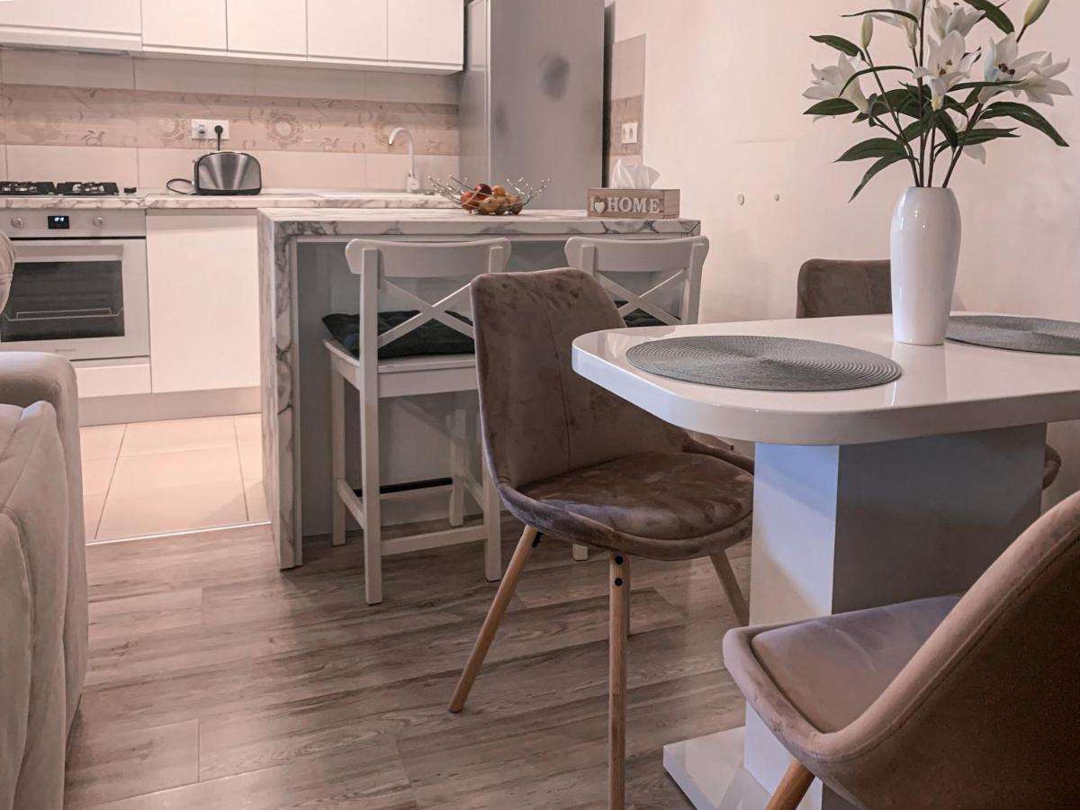 Apartment 2 Rooms Luxury Bucharest Luaran gambar